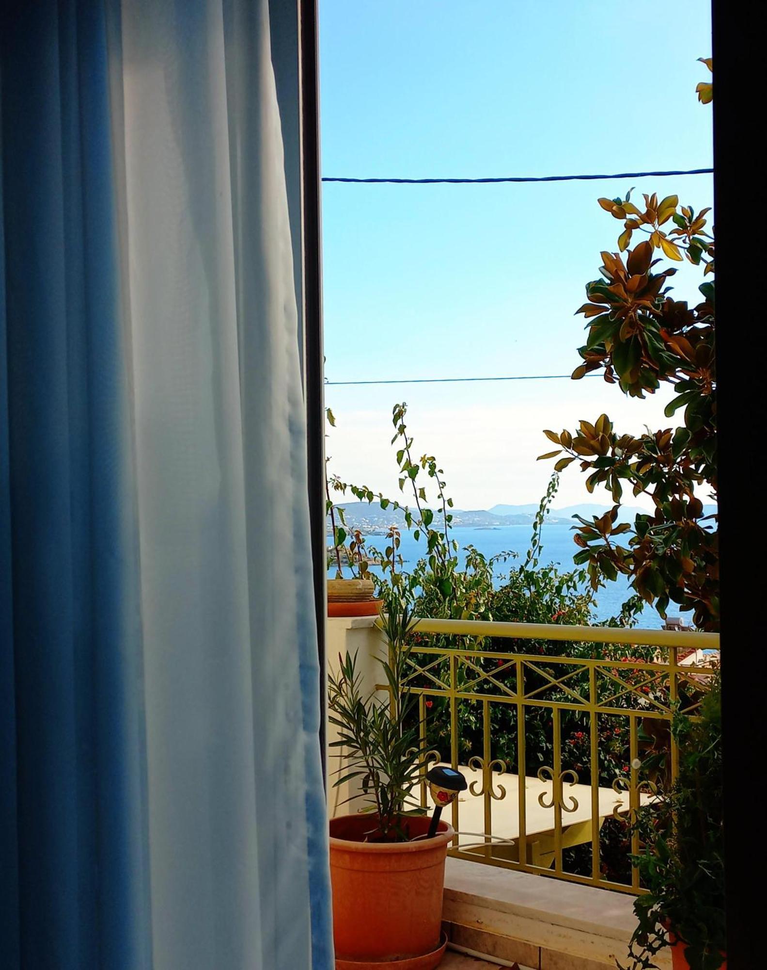 Villa "Eva" - Entire Beachfront Holiday Home - 4S Agia Marina  Екстериор снимка