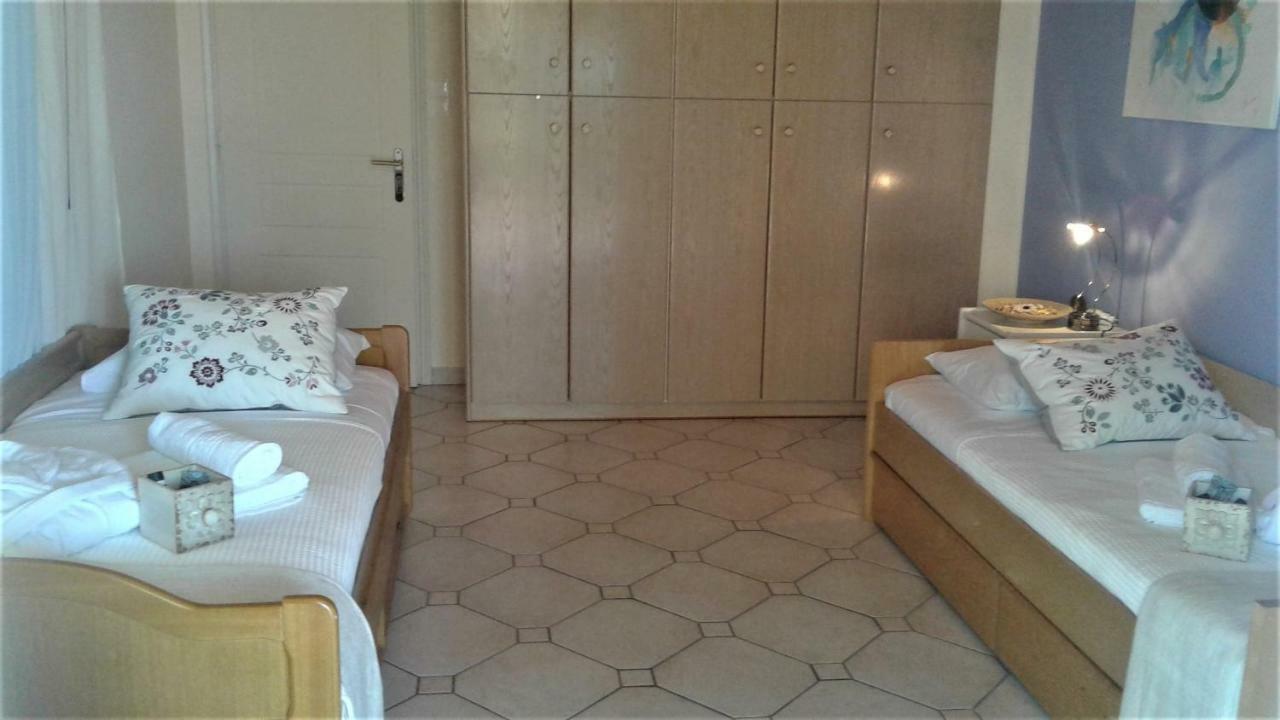 Villa "Eva" - Entire Beachfront Holiday Home - 4S Agia Marina  Екстериор снимка